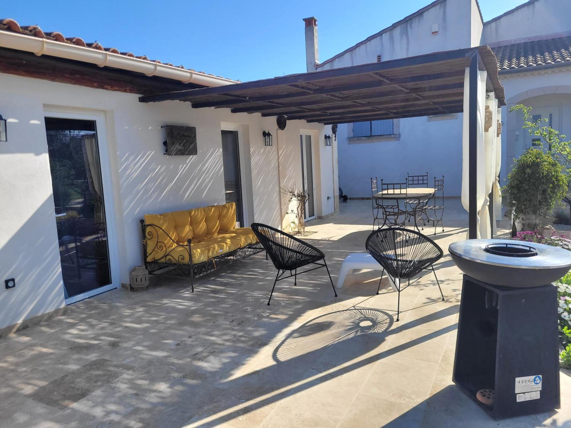 Maisonnette Avec Piscine La Picholine Châteaurenard Esterno foto